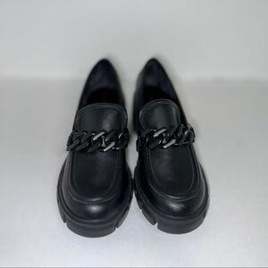 Madden Girl Hoxton style Black Loafers